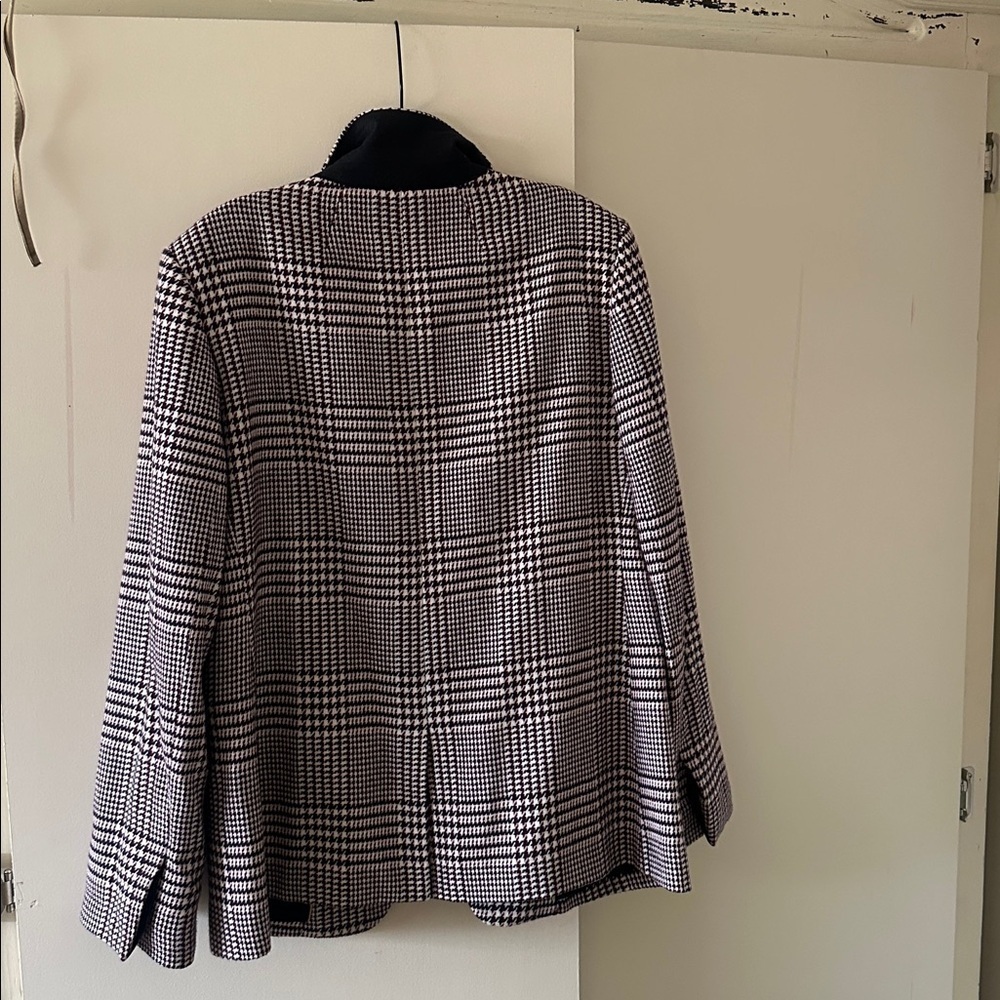 J. Crew - Picture 4 of 7
